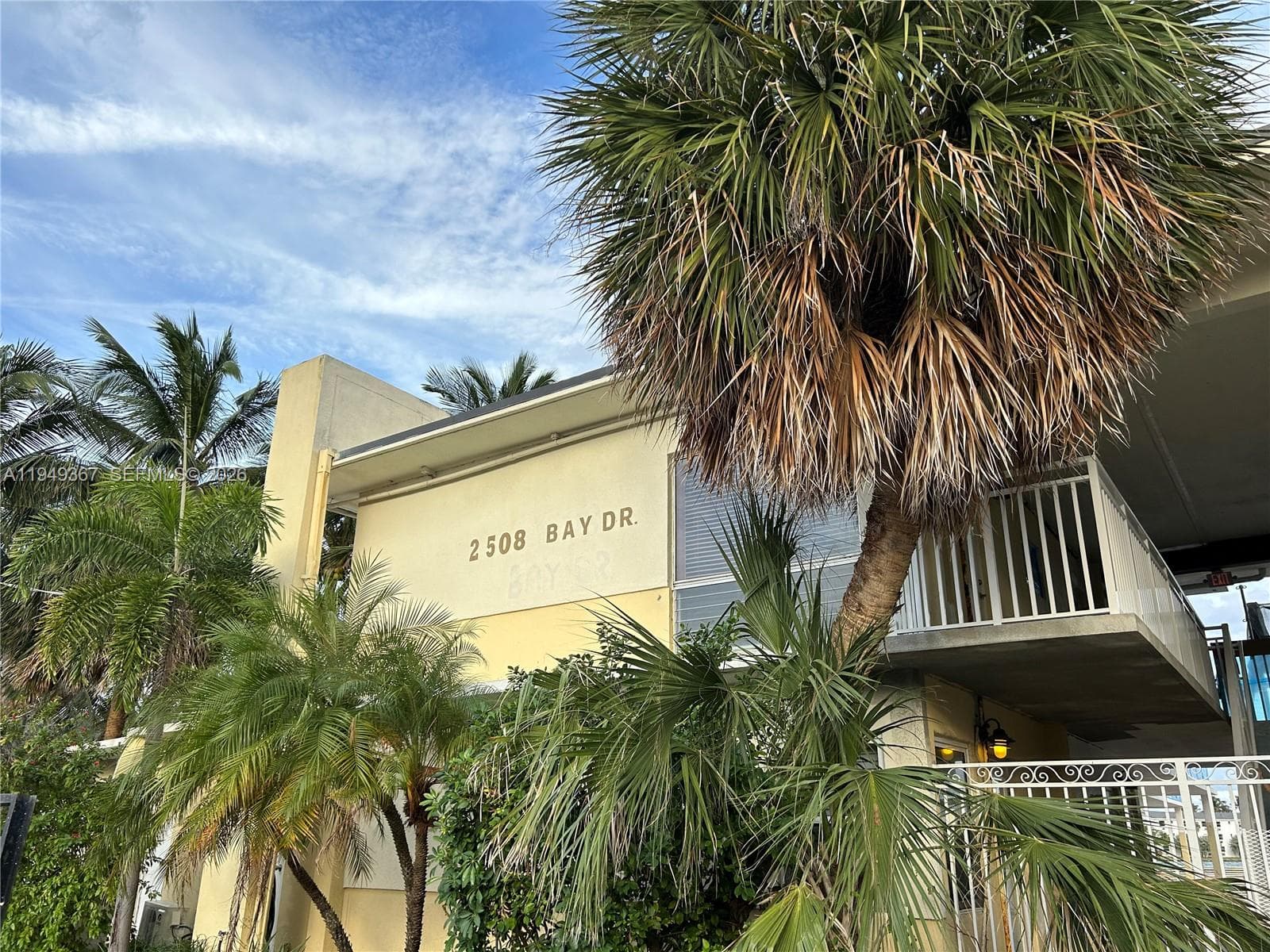 2508 Bay Dr 12 photo 4