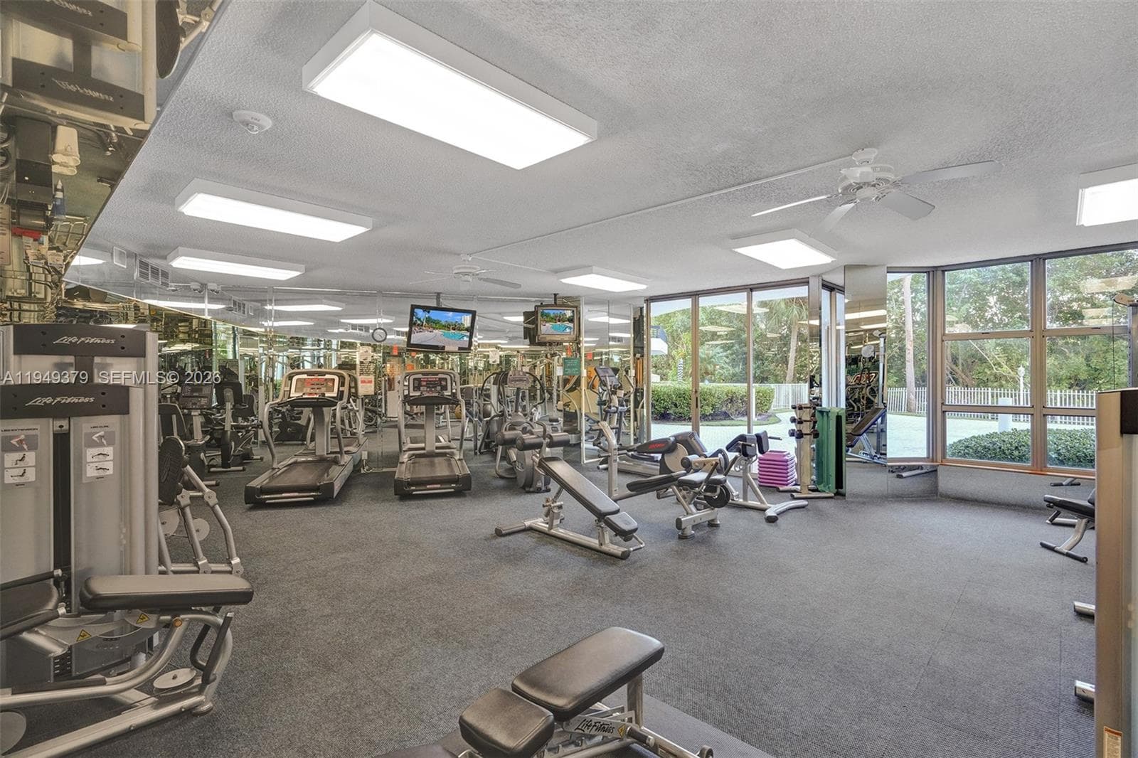 3400 192 STREET 609 photo 18
