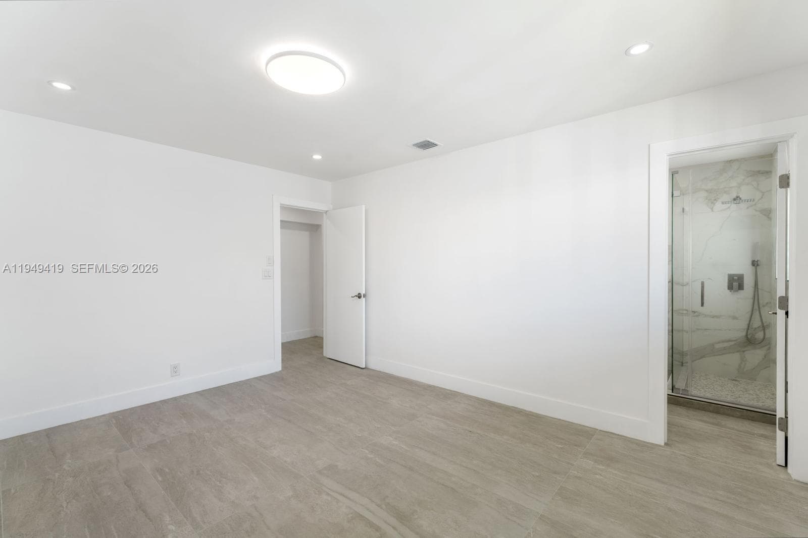 430 Tamarind Dr photo 16