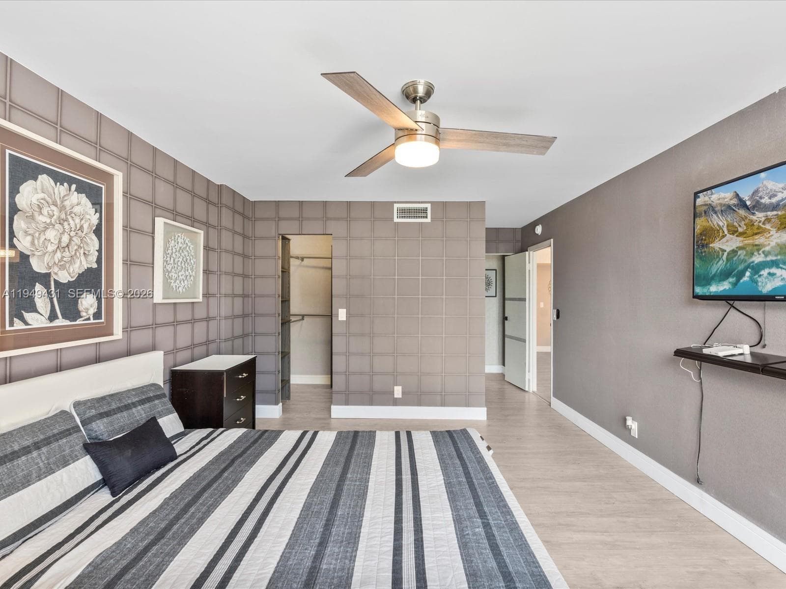 1500 Ocean Dr 3G photo 17