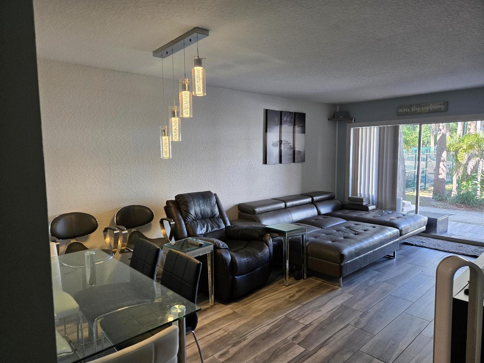 1105 Lake Shore Drive 102 photo 2