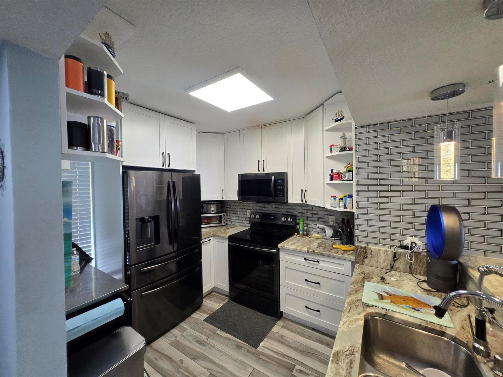 1105 Lake Shore Drive 102 photo 6