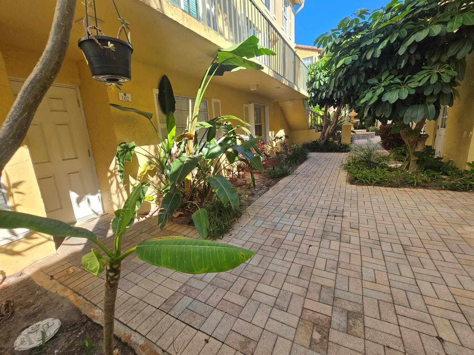 1105 Lake Shore Drive 102 photo 22
