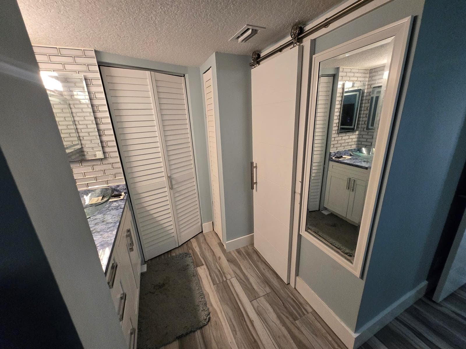 1105 Lake Shore Drive 102 photo 15