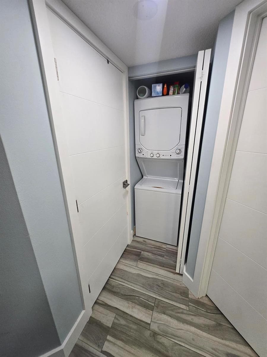1105 Lake Shore Drive 102 photo 11