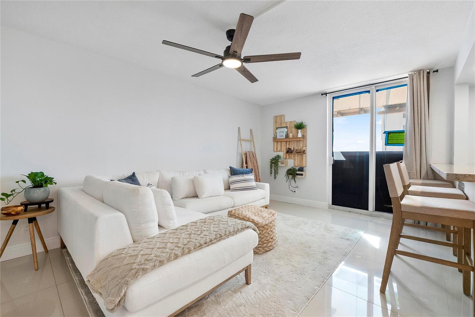 1505 N Riverside Drive 1003 photo 6