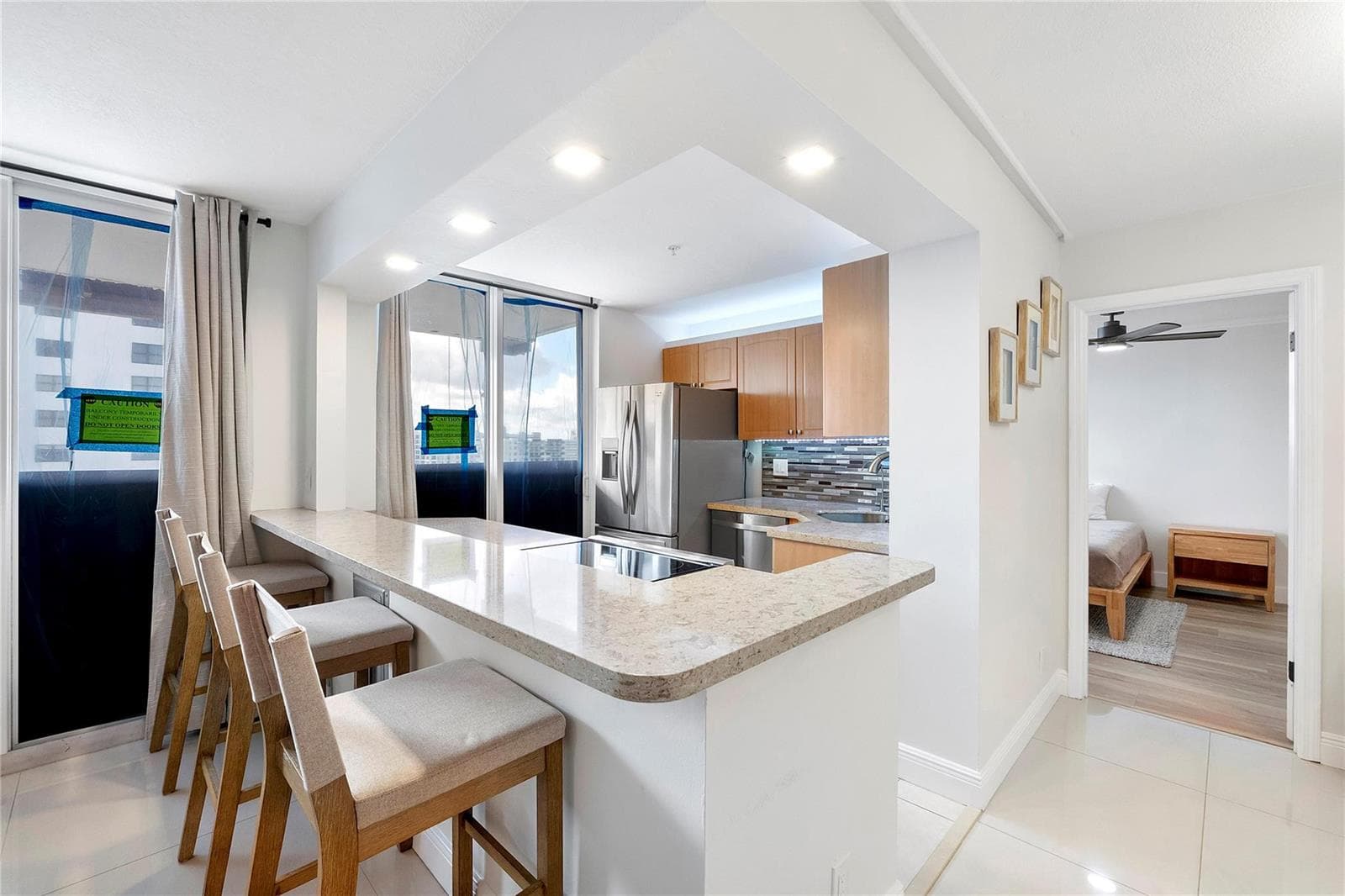 1505 N Riverside Drive 1003 photo 3