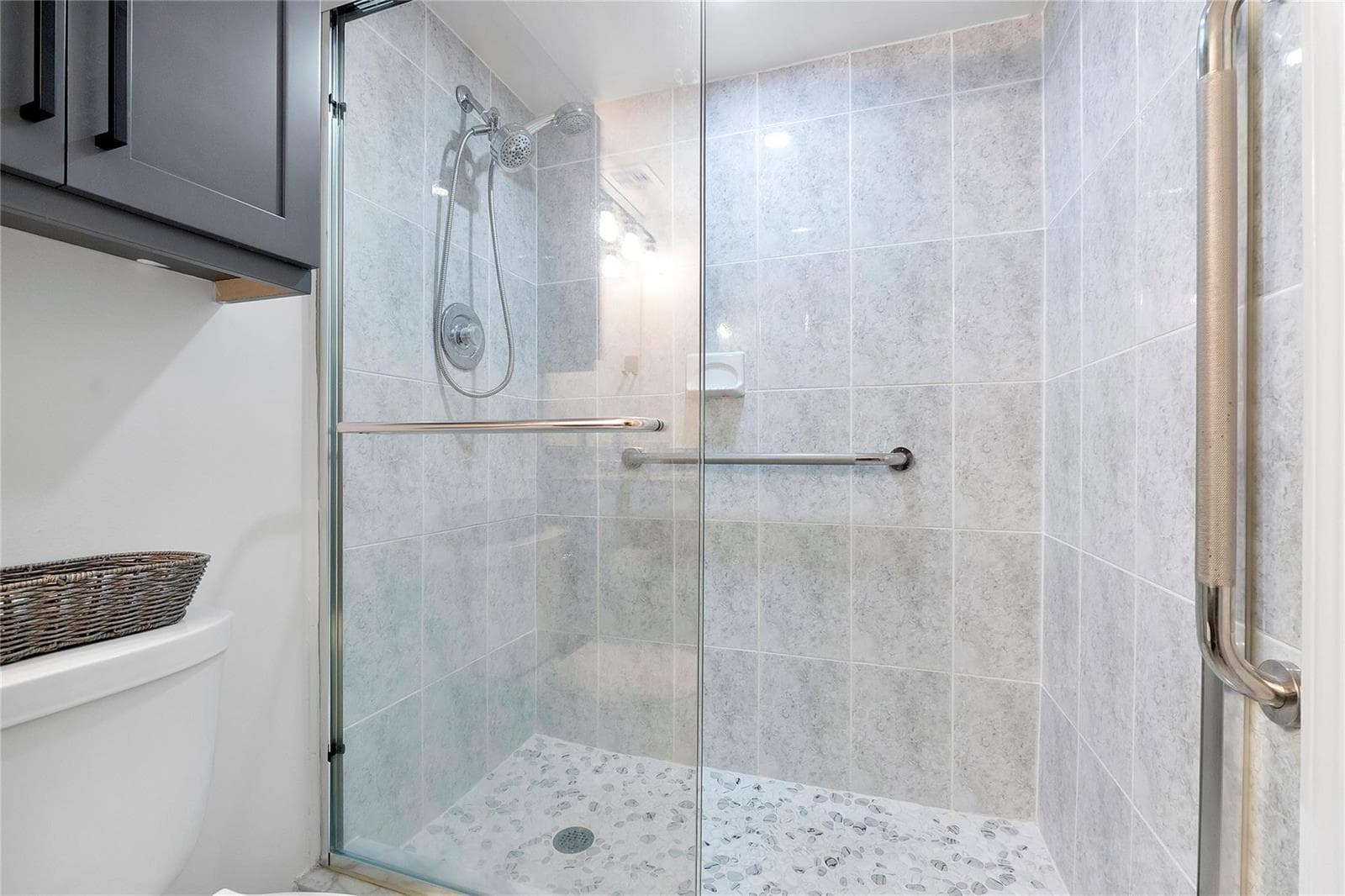 1505 N Riverside Drive 1003 photo 9