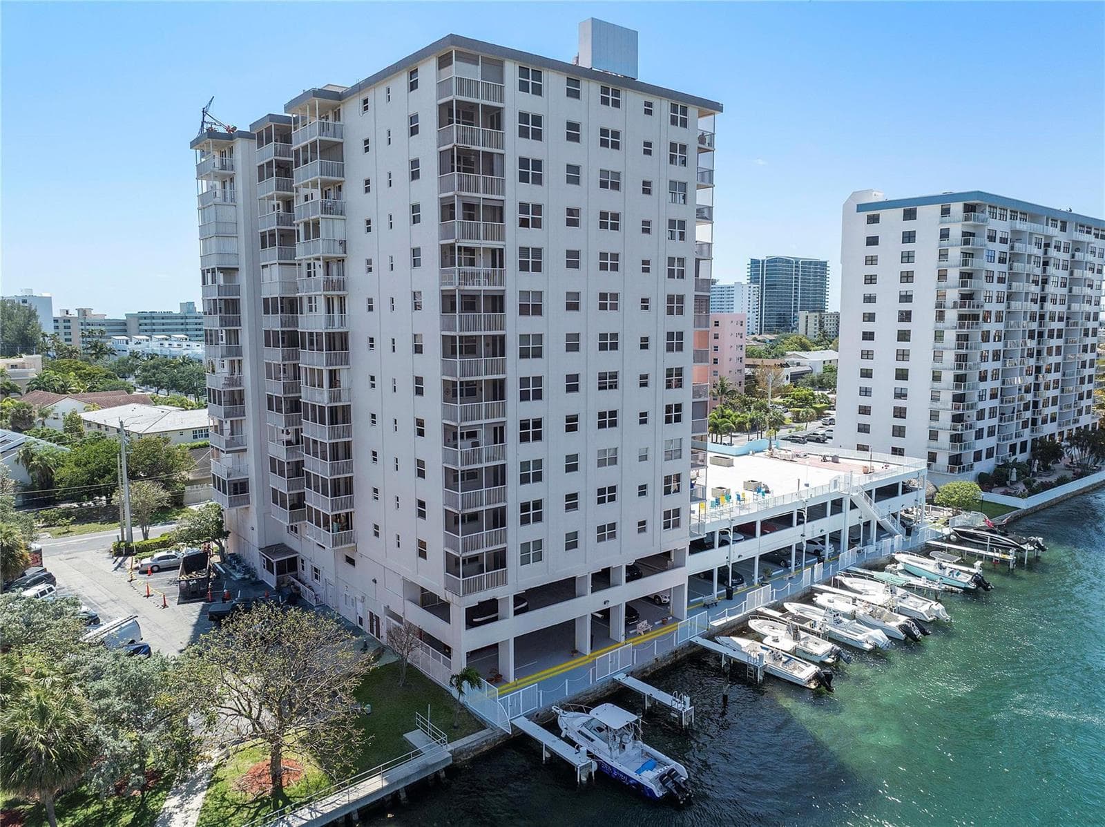 1505 N Riverside Drive 1003 photo 19