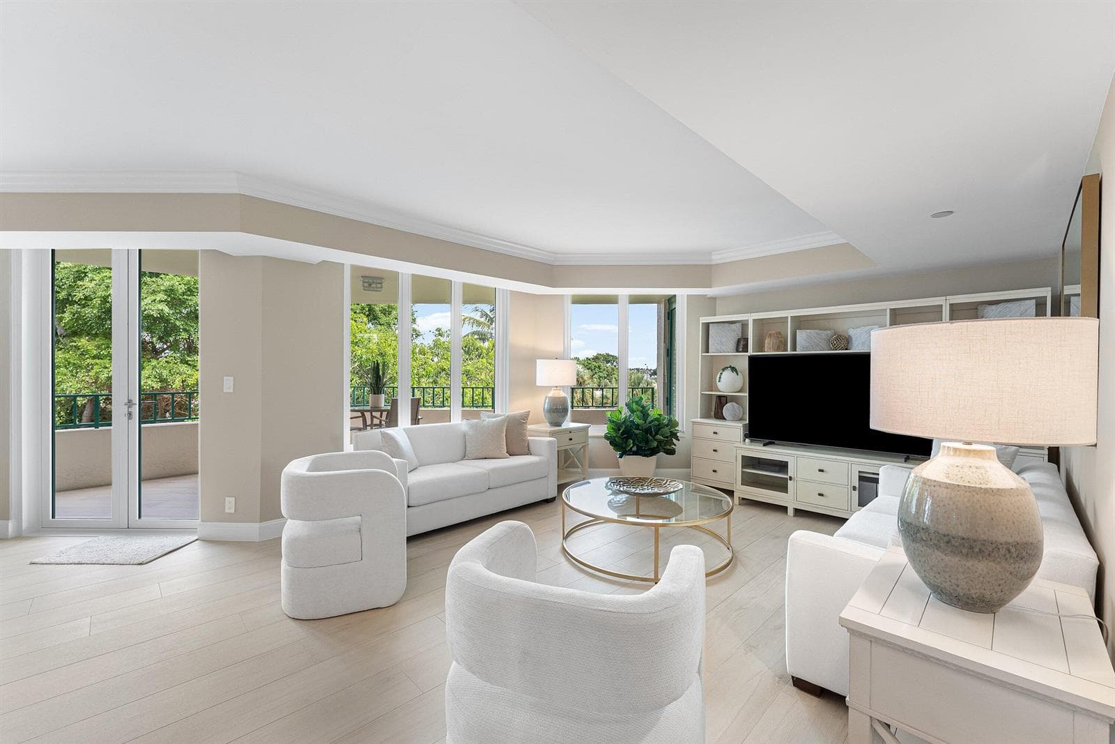 100 SE 5th Avenue 404 photo 8