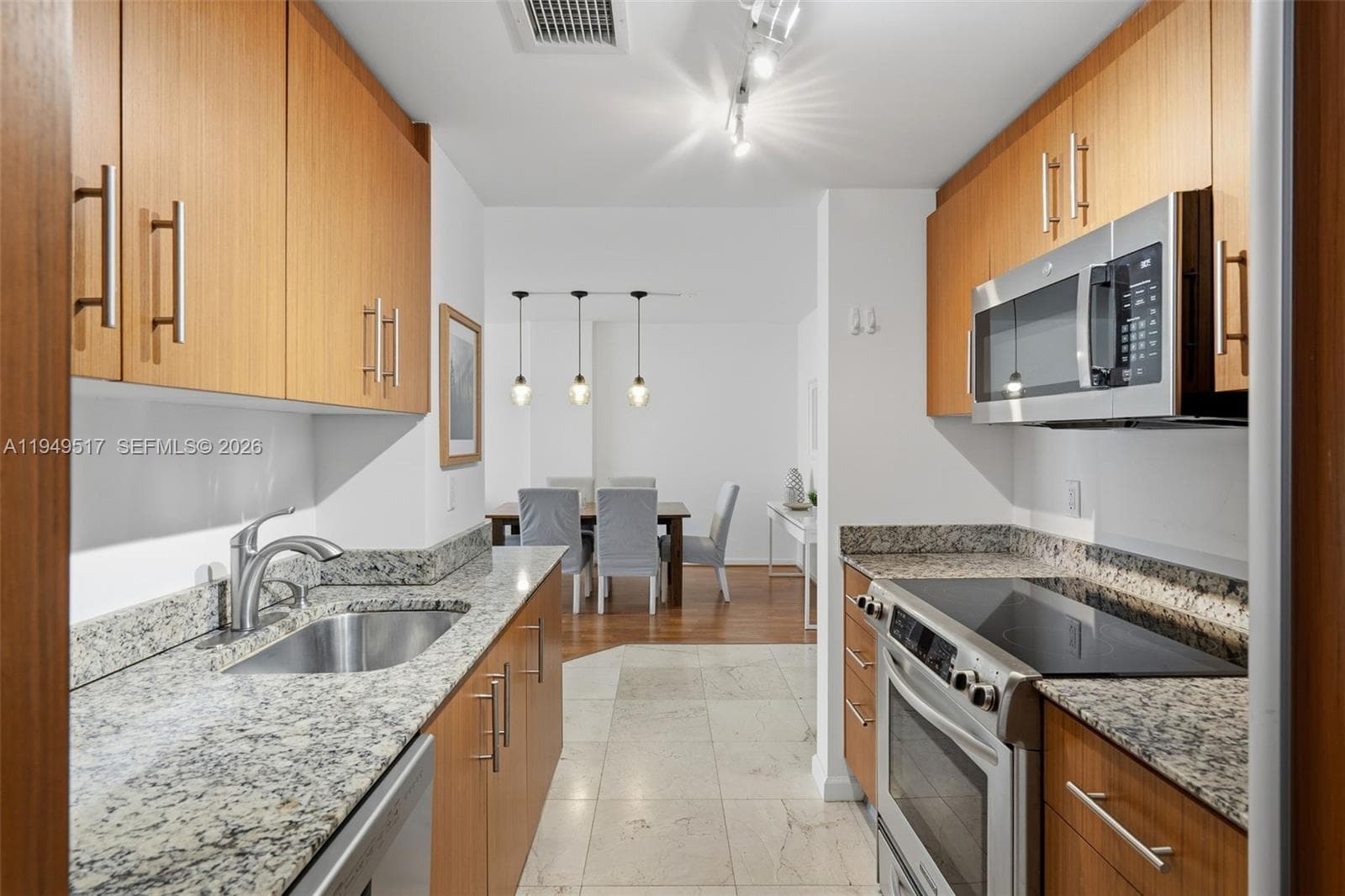 10275 Collins Ave 718 photo 13