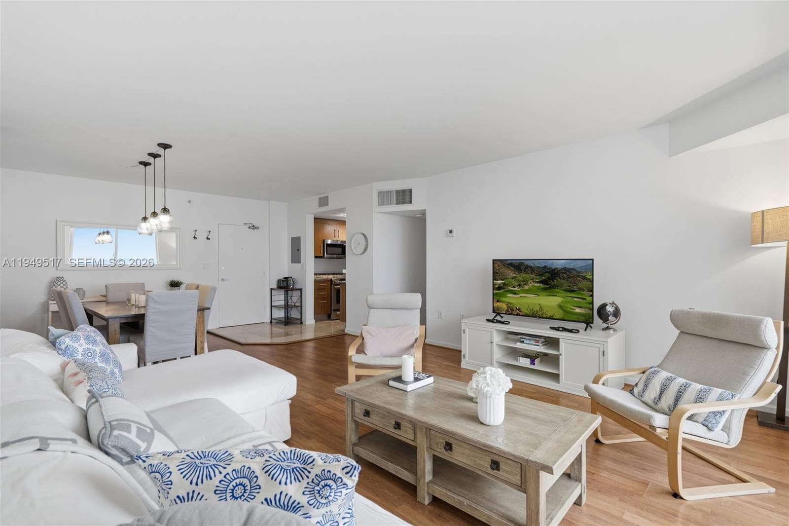 10275 Collins Ave 718 photo 9