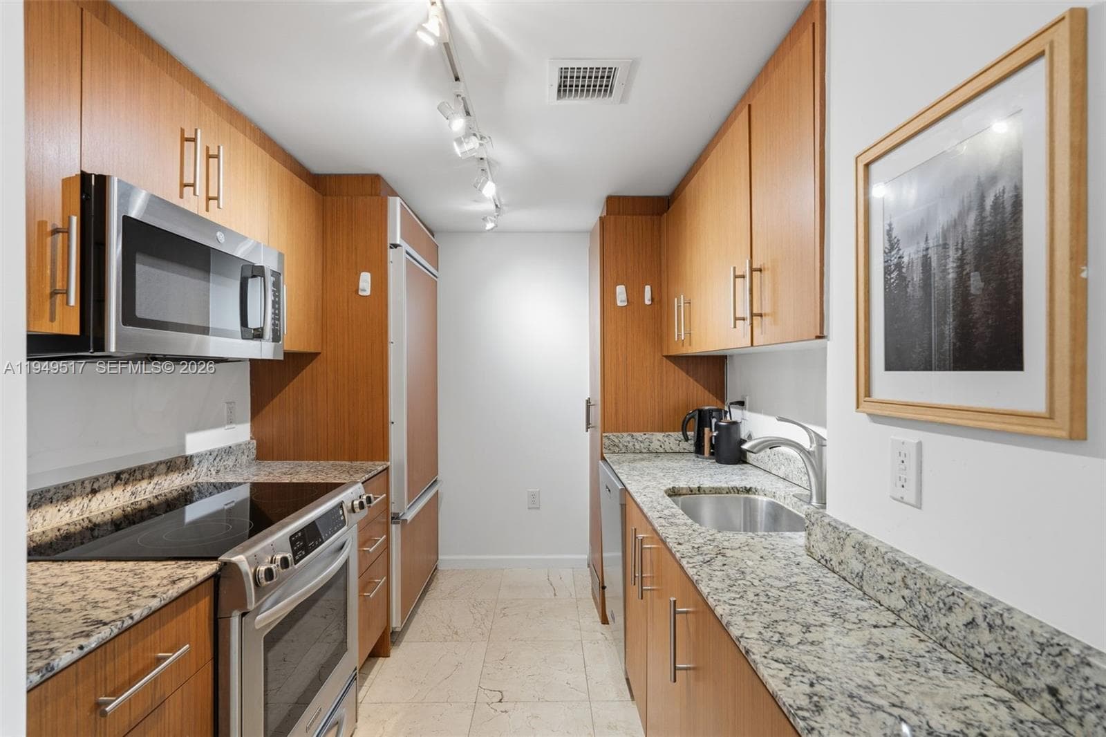 10275 Collins Ave 718 photo 11