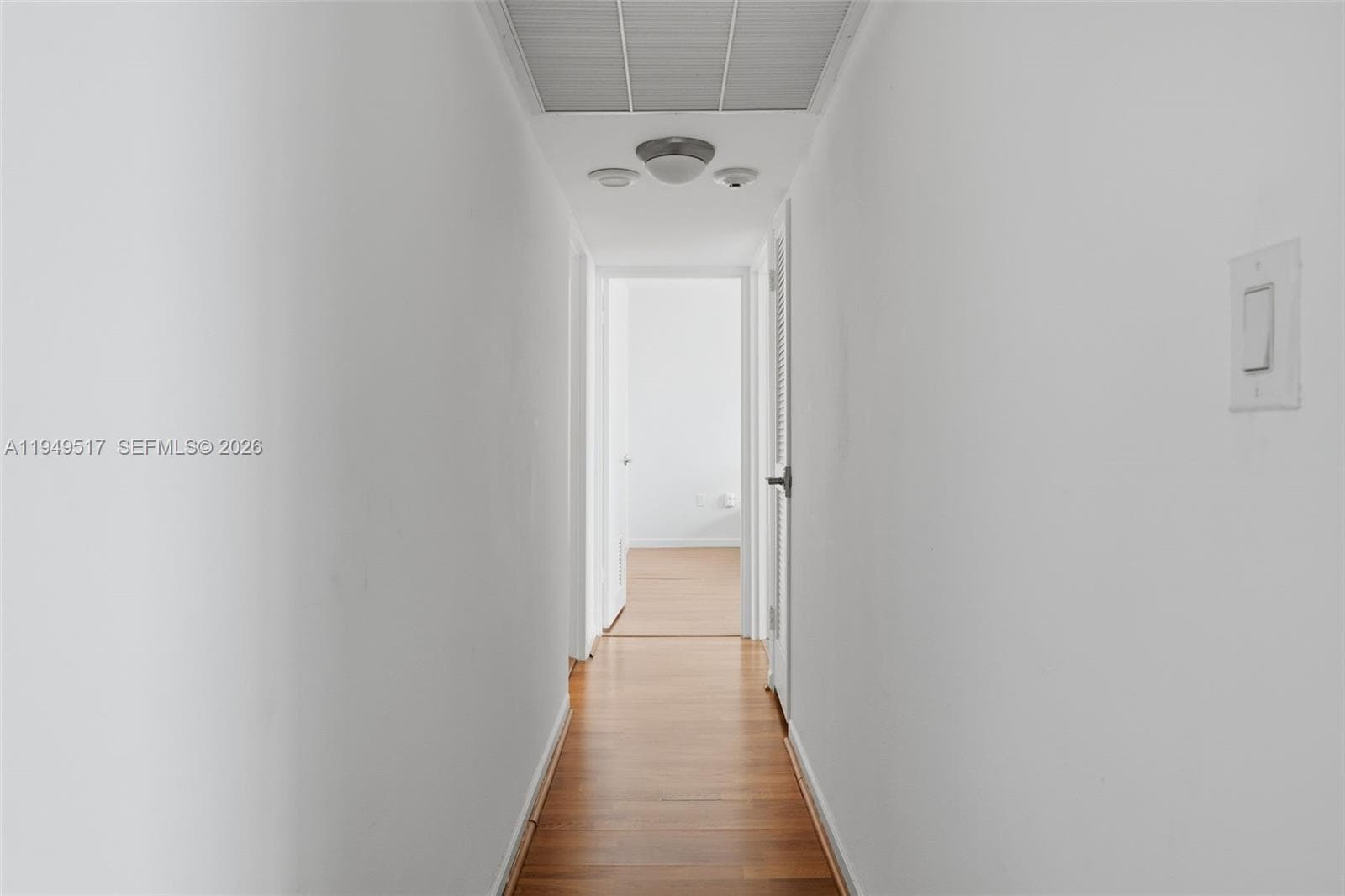 10275 Collins Ave 718 photo 19