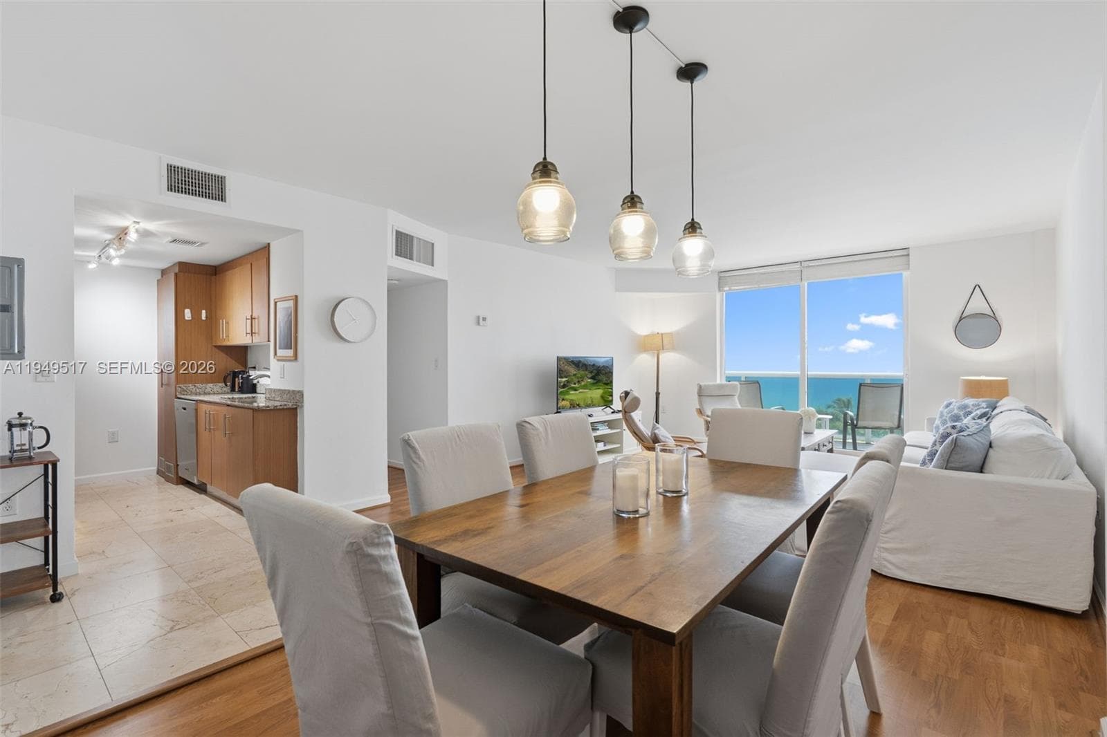 10275 Collins Ave 718 photo 4