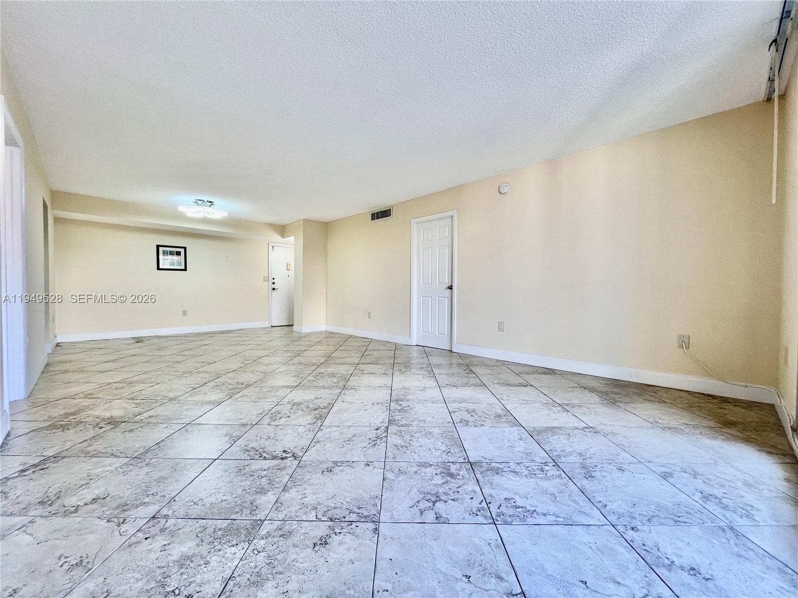 1833 S Ocean Dr 1109 photo 6