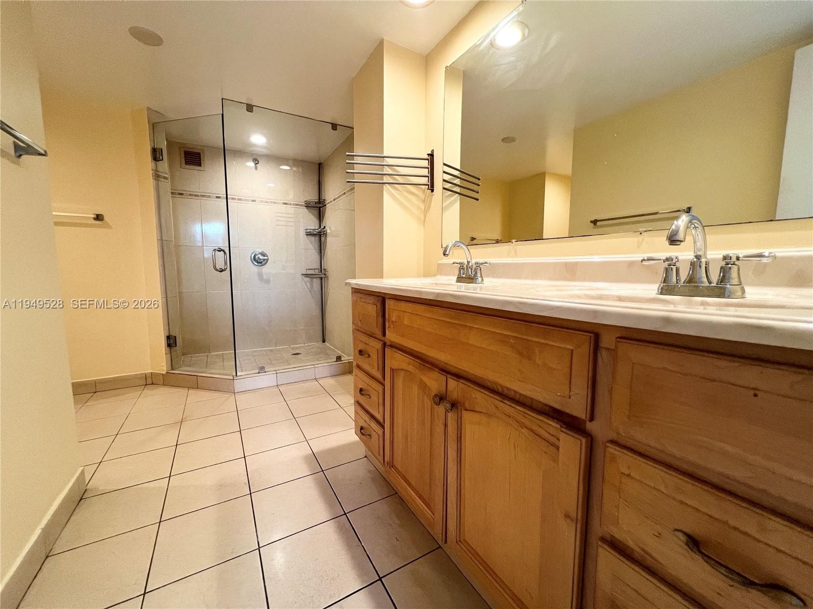 1833 S Ocean Dr 1109 photo 13