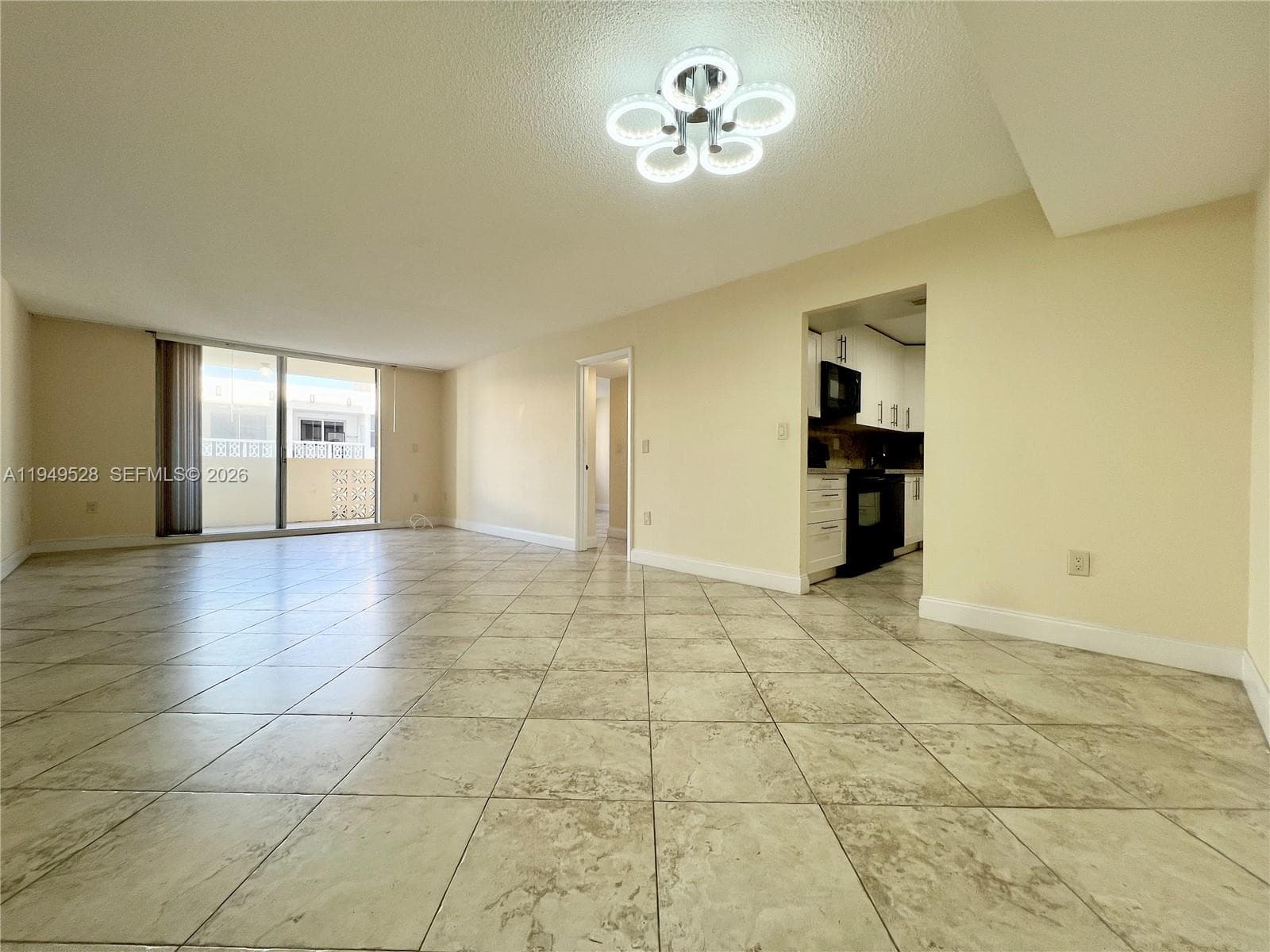 1833 S Ocean Dr 1109 photo 7