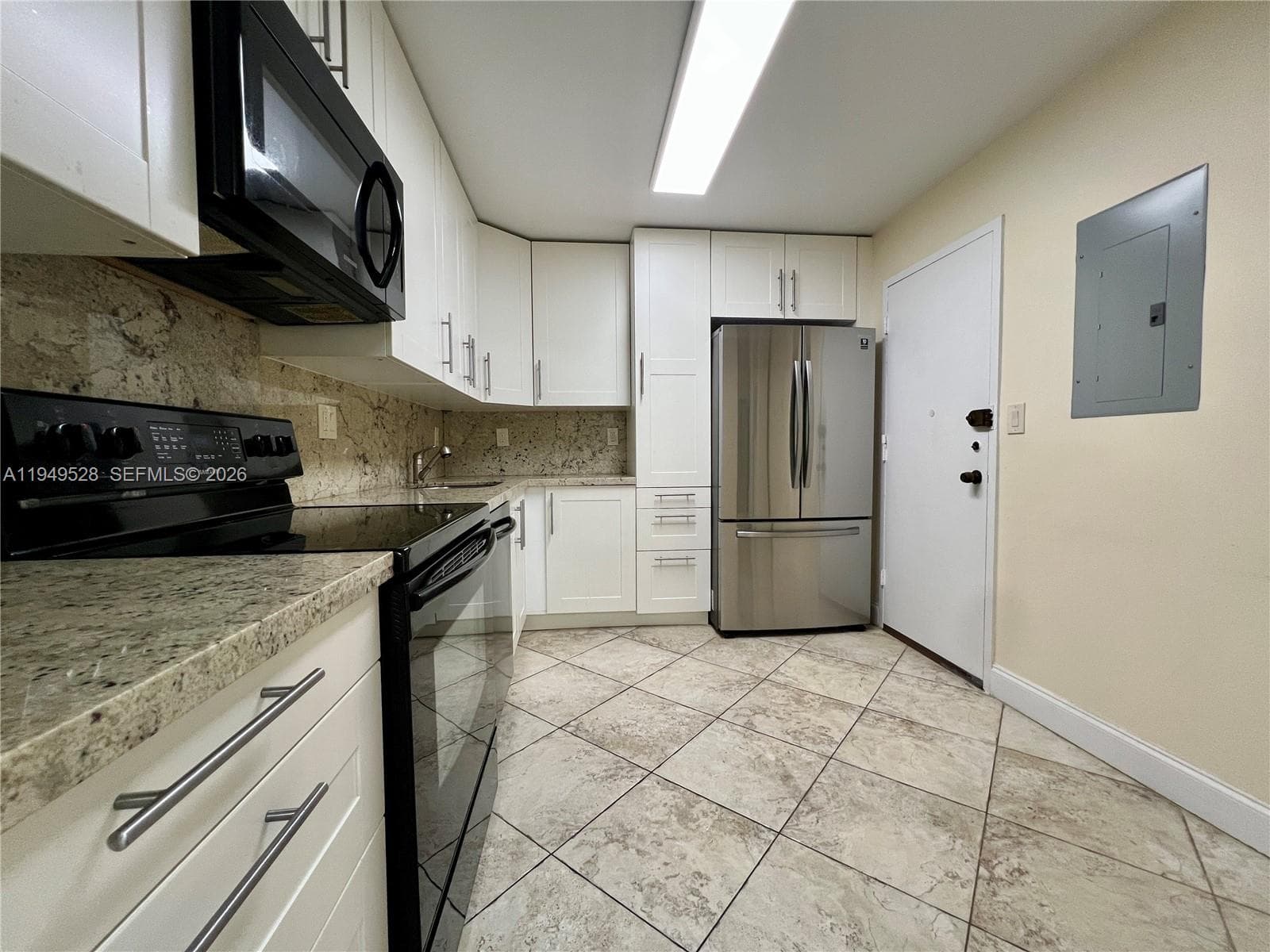 1833 S Ocean Dr 1109 photo 10