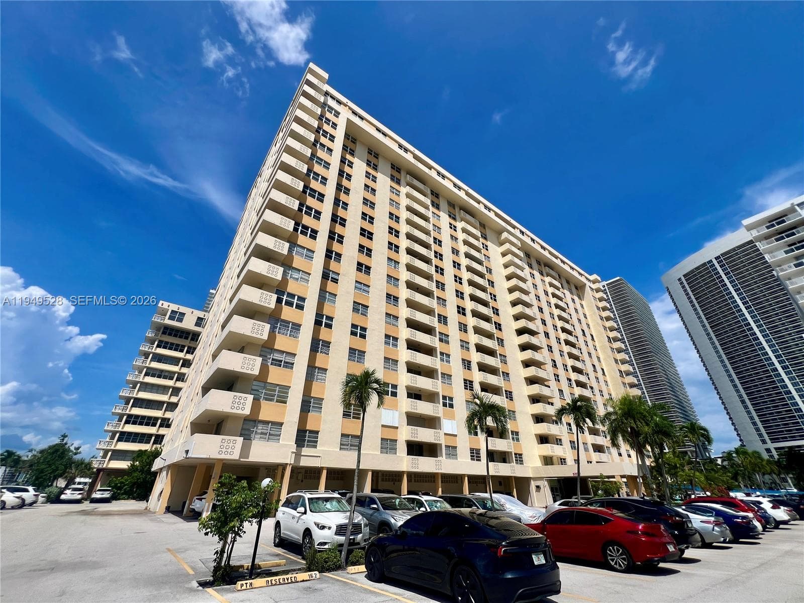 1833 S Ocean Dr 1109 photo 25