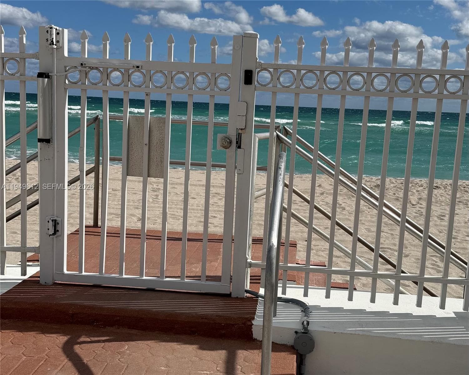 3505 Ocean Dr 311 photo 4