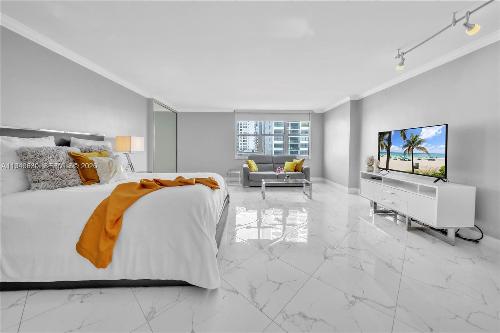 2501 S Ocean Dr 503 photo 1