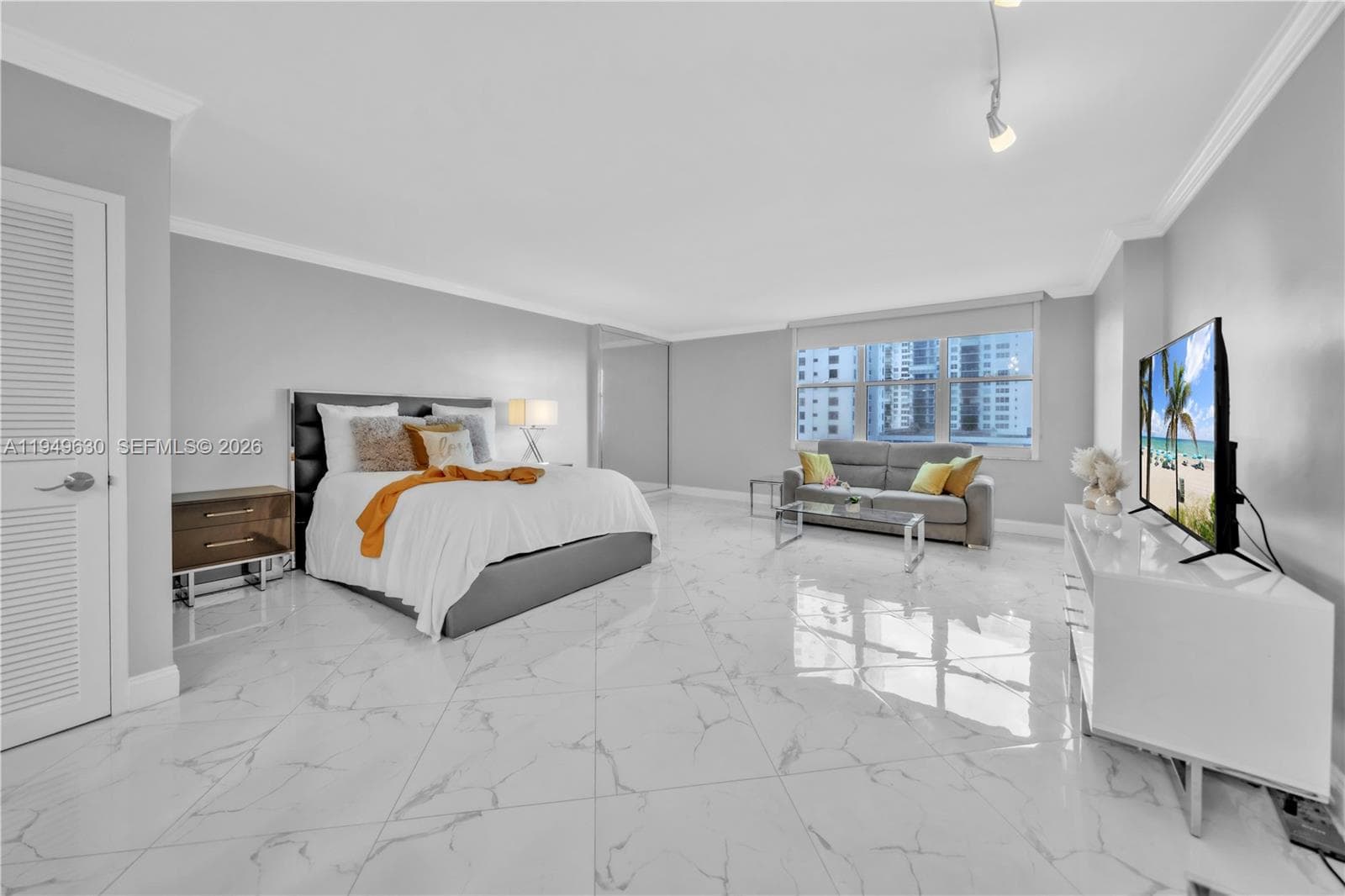 2501 S Ocean Dr 503 photo 9