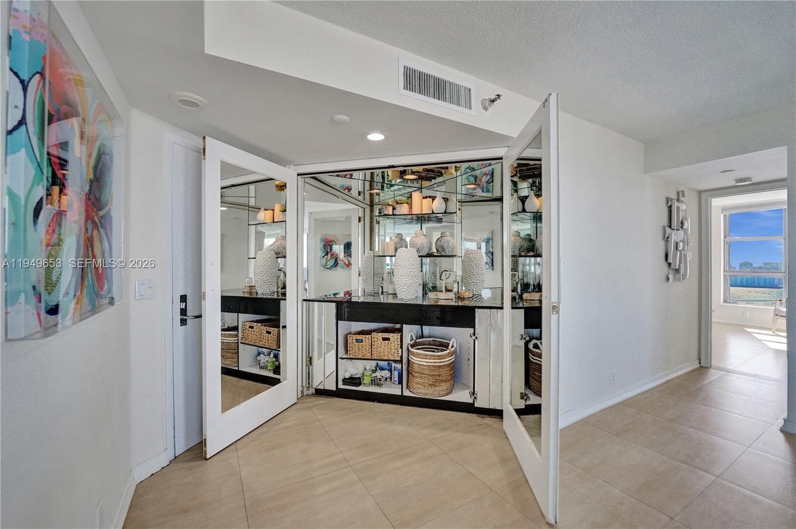 3500 Mystic Pointe Dr 3601 photo 17