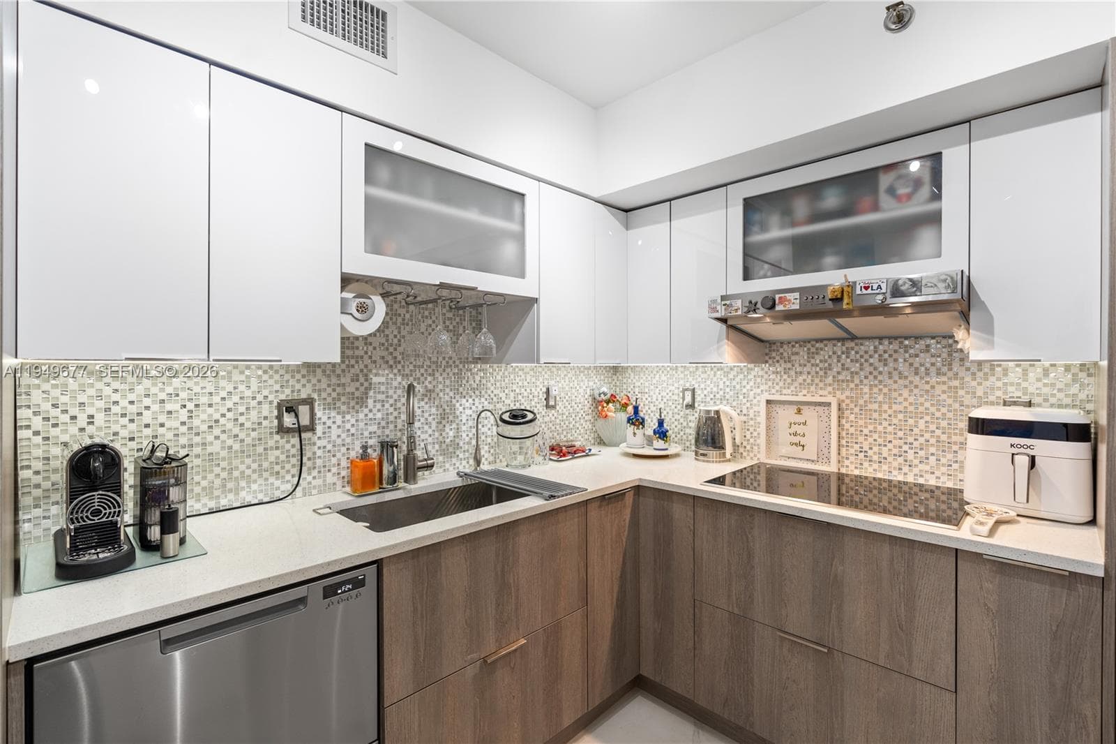 3600 Mystic Pointe Dr 1017 photo 22