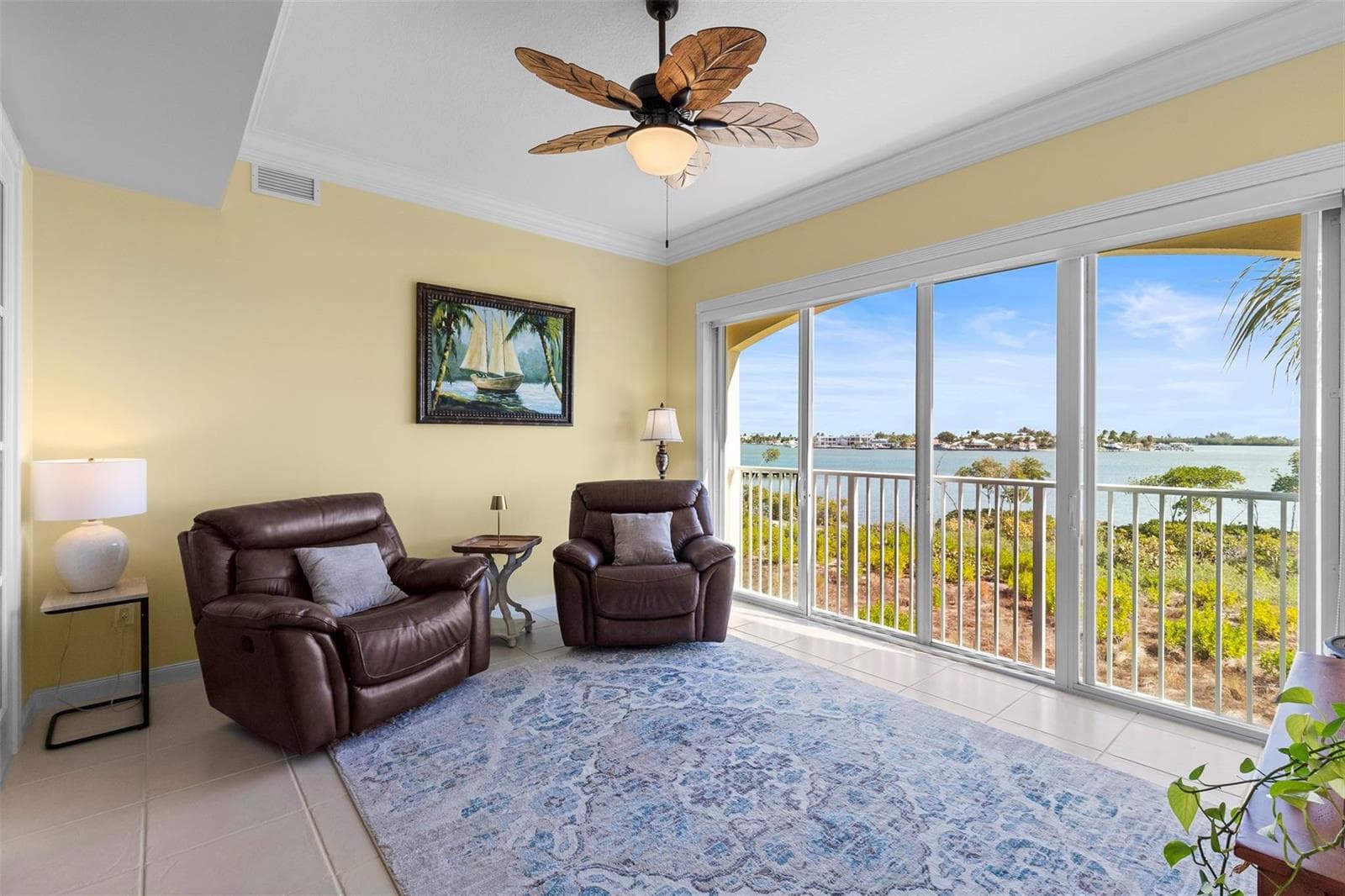 21 Harbour Isle Drive 203 photo 7