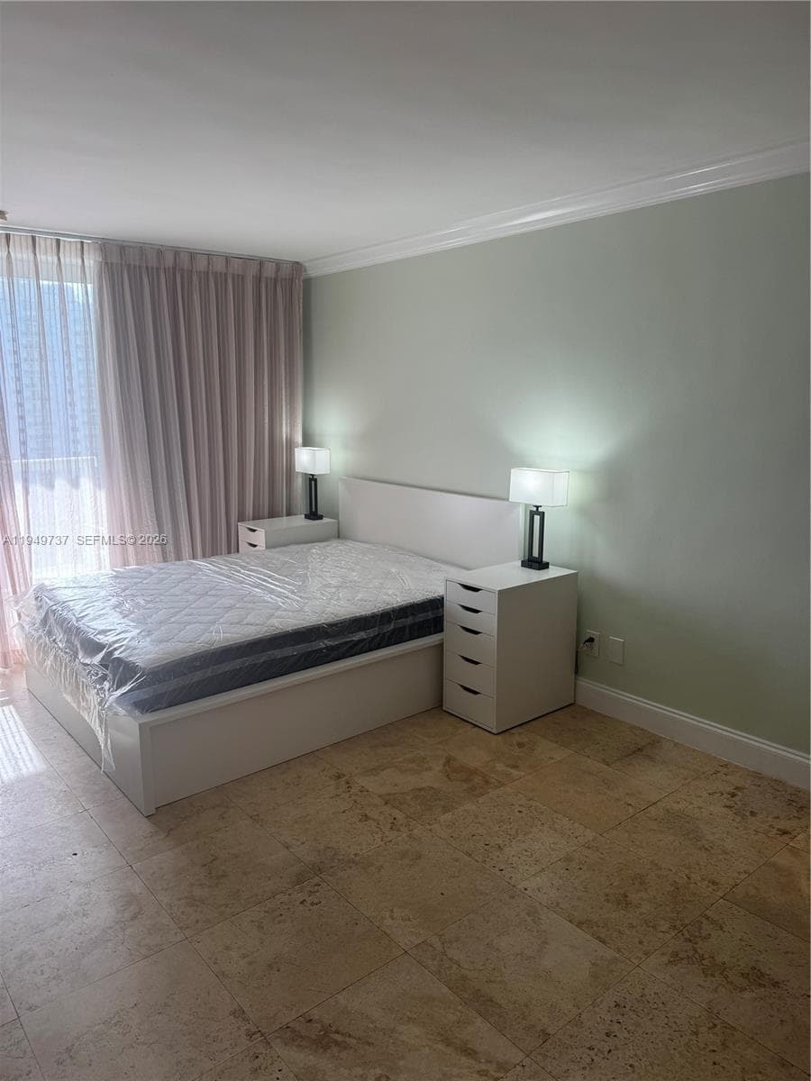 19201 Collins Ave 831 photo 7