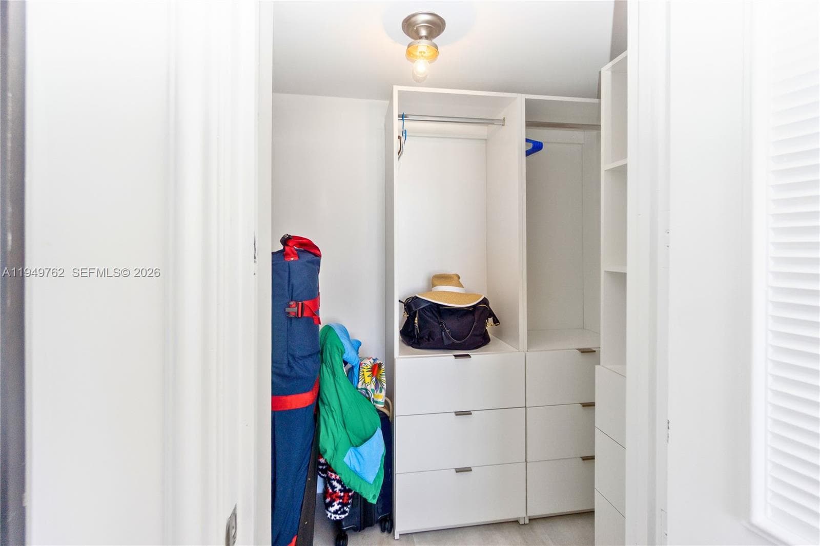 100 Lincoln Rd 1447 photo 14