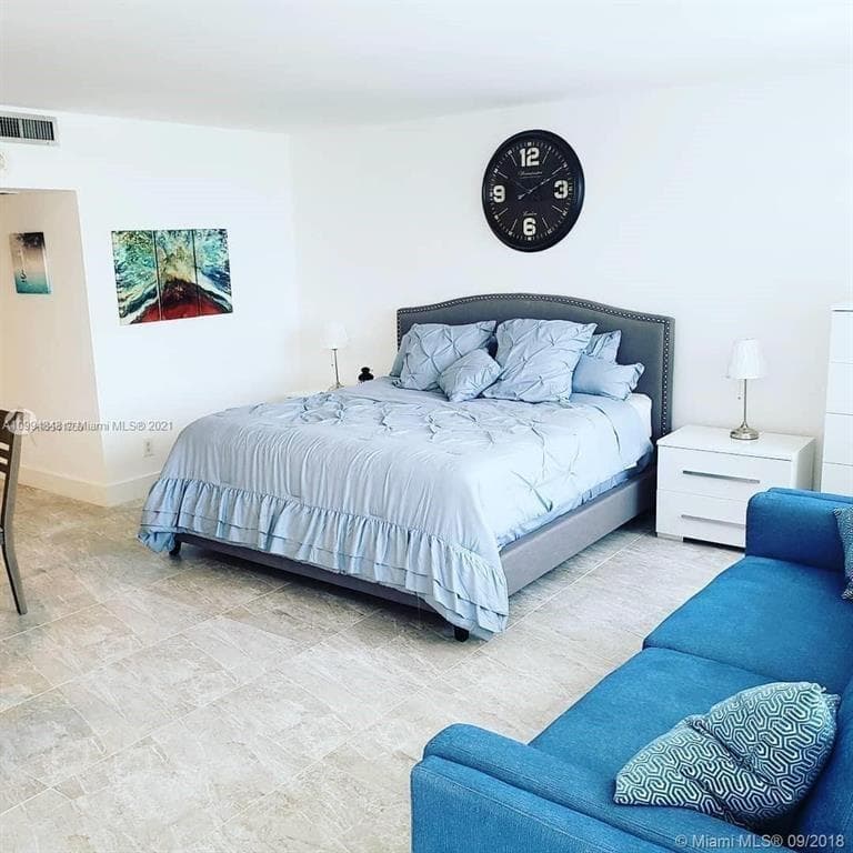 100 Lincoln Road 707 photo 1