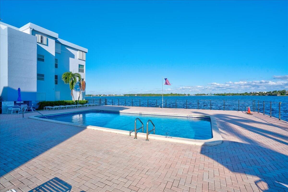 1810 New Palm Way 417 photo 25