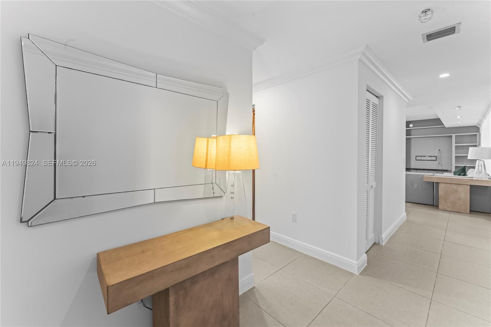 185 SW 7th St 603 photo 7