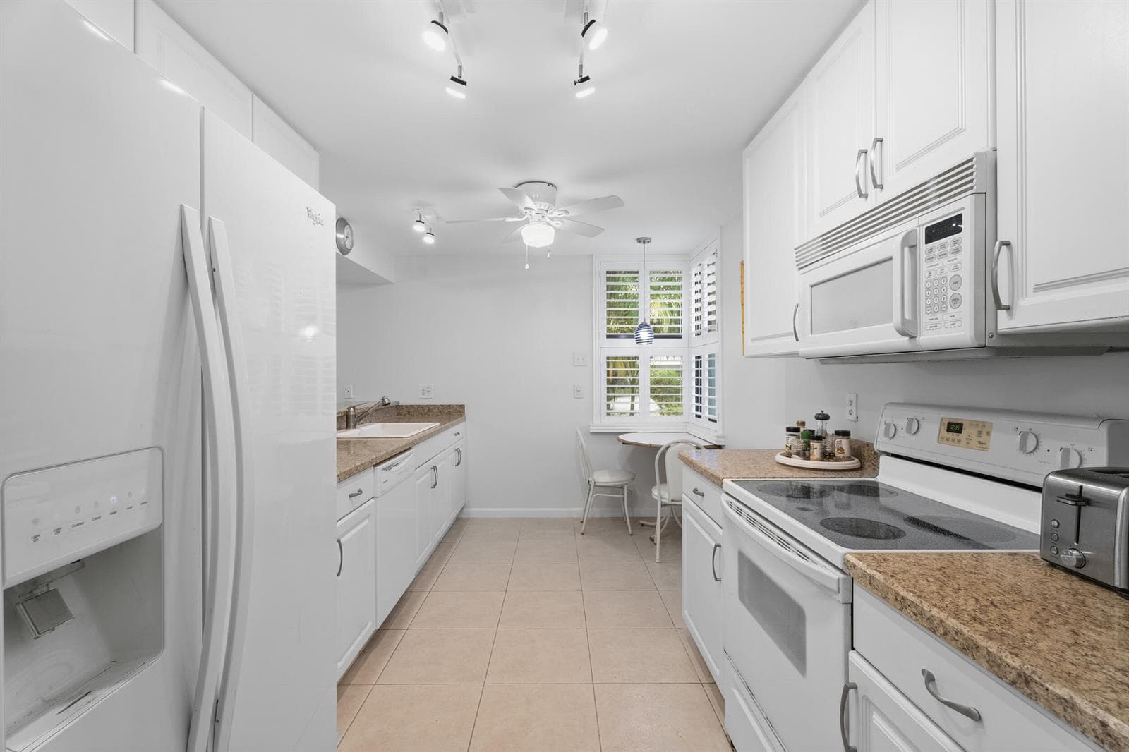 1950 SW Palm City Road 8-107 photo 16