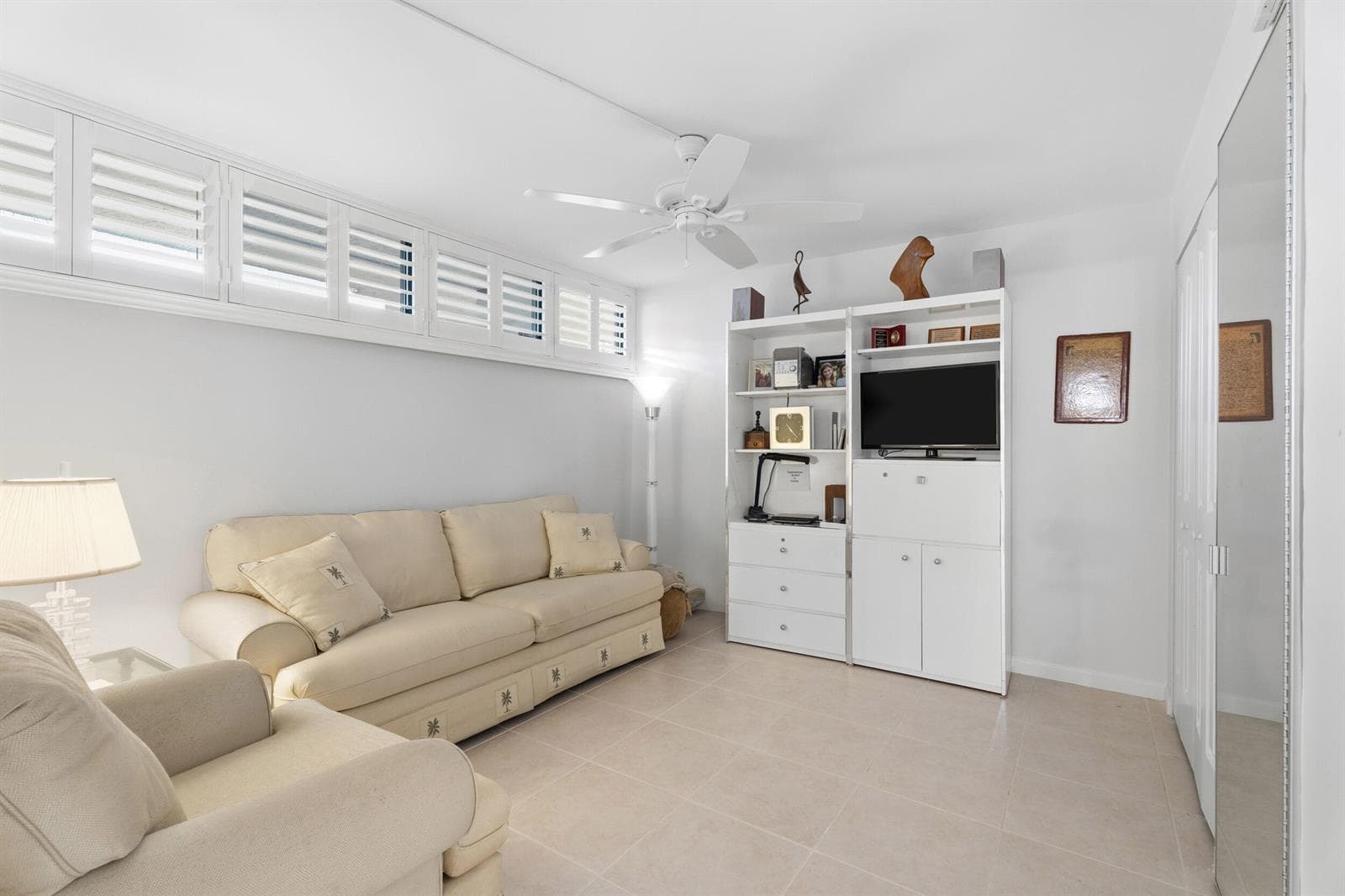 1950 SW Palm City Road 8-107 photo 24