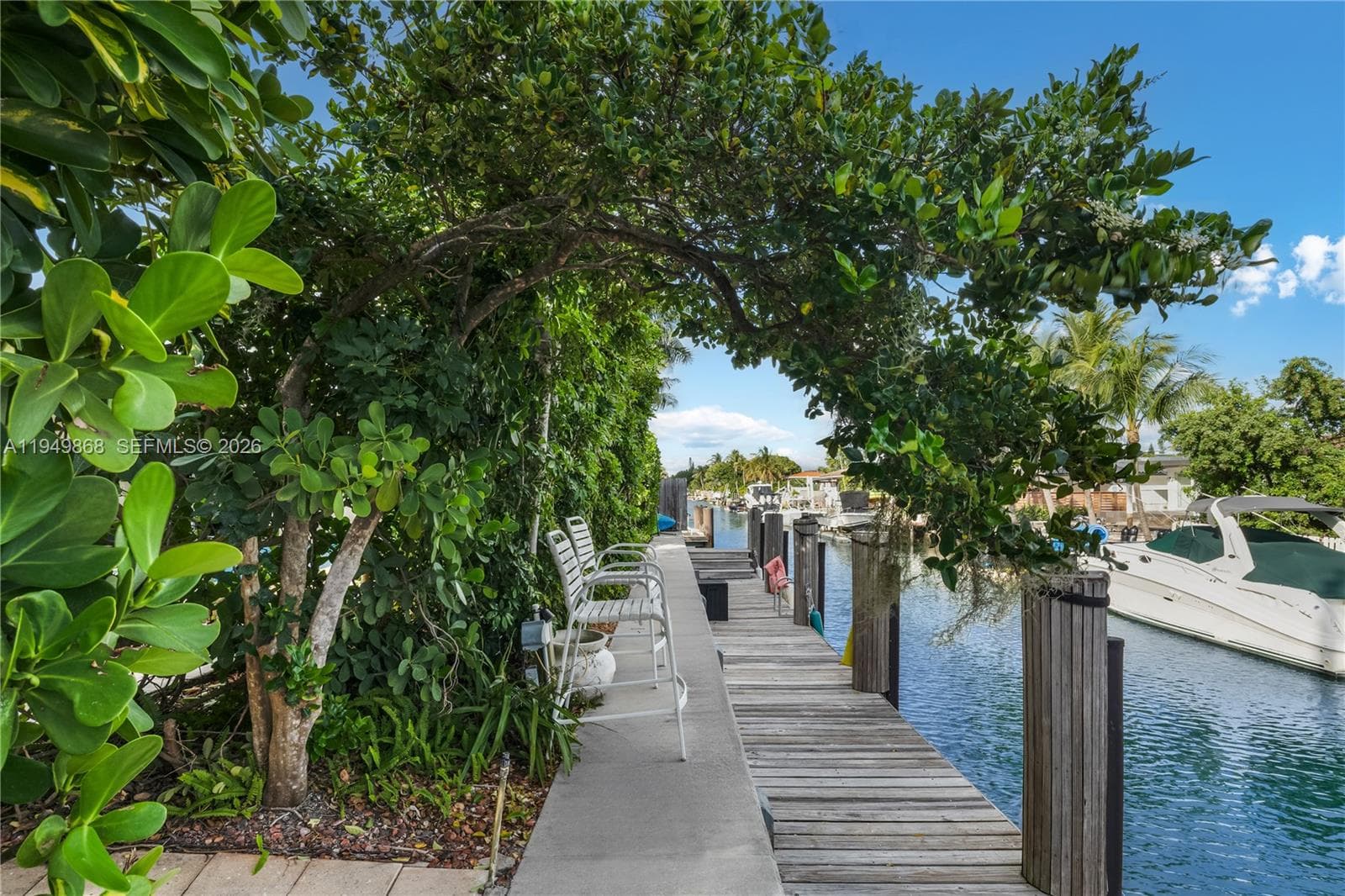 1155 S Biscayne Point Rd photo 2