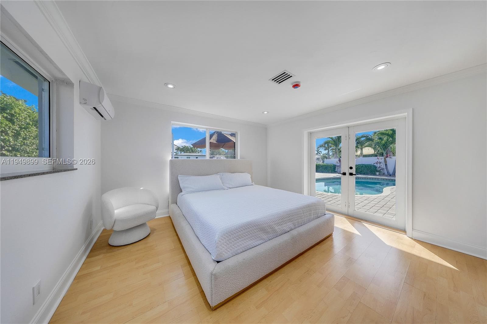 800 3rd Ter photo 13