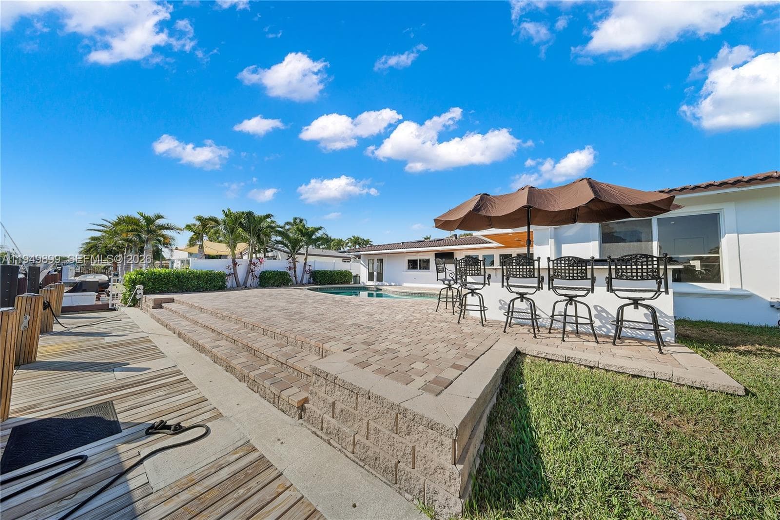 800 3rd Ter photo 22