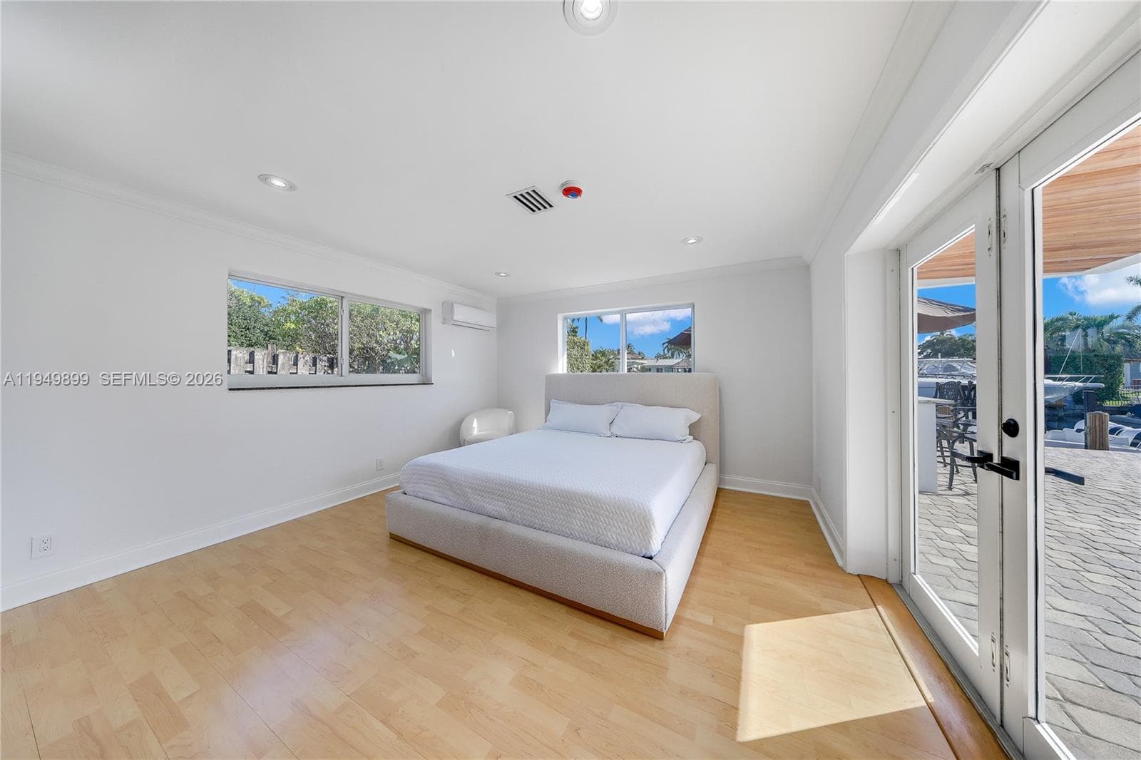 800 3rd Ter photo 14