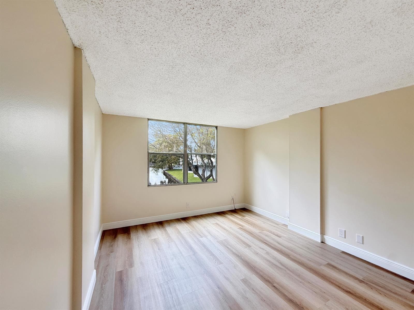113 Royal Park Drive 2c photo 12