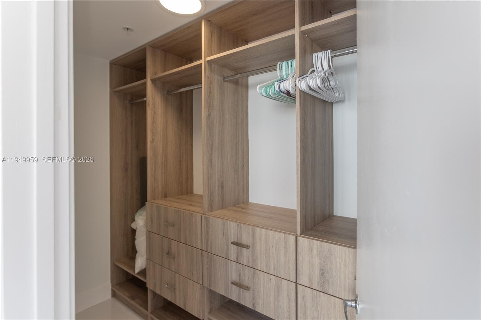 17111 Biscayne Blvd 505 photo 11