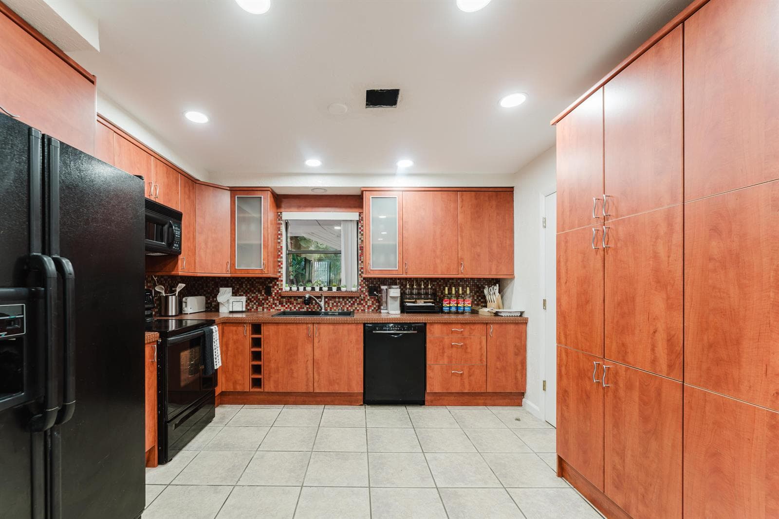 1016 NE 26th Avenue 1016 photo 13