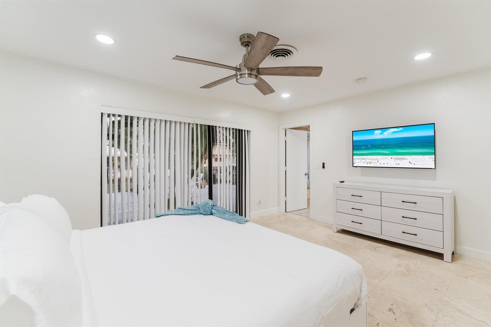 1016 NE 26th Avenue 1016 photo 16