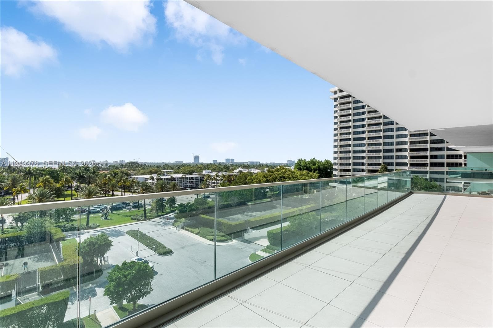 10201 Collins Ave 605 photo 3