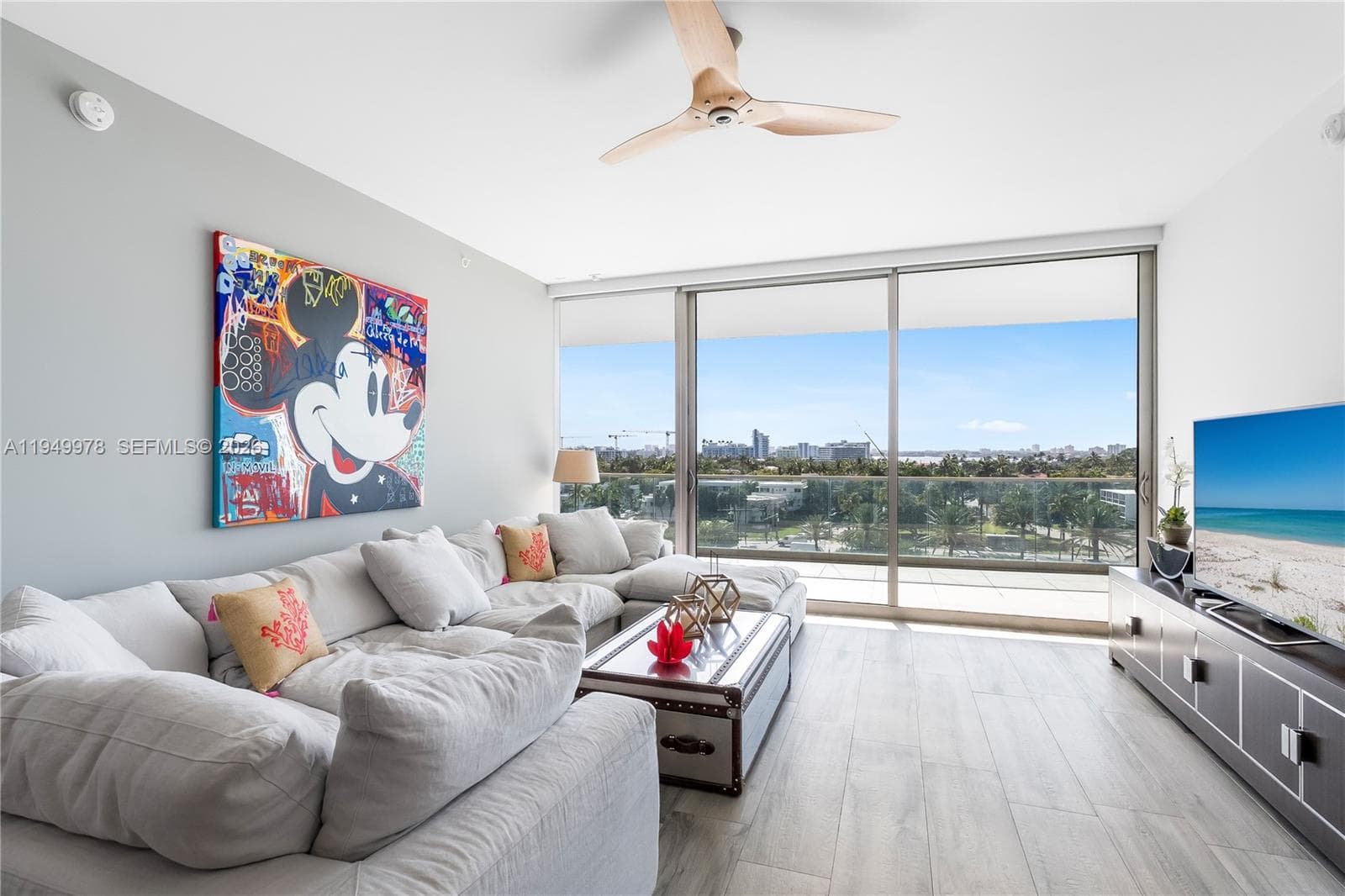 10201 Collins Ave 605 photo 5