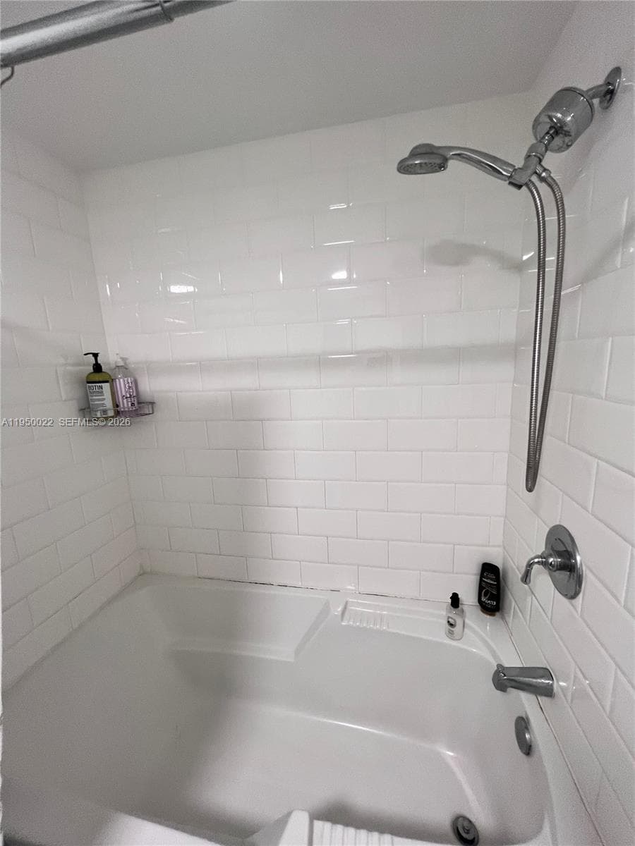 690 SW 1st Ct 2134 photo 23