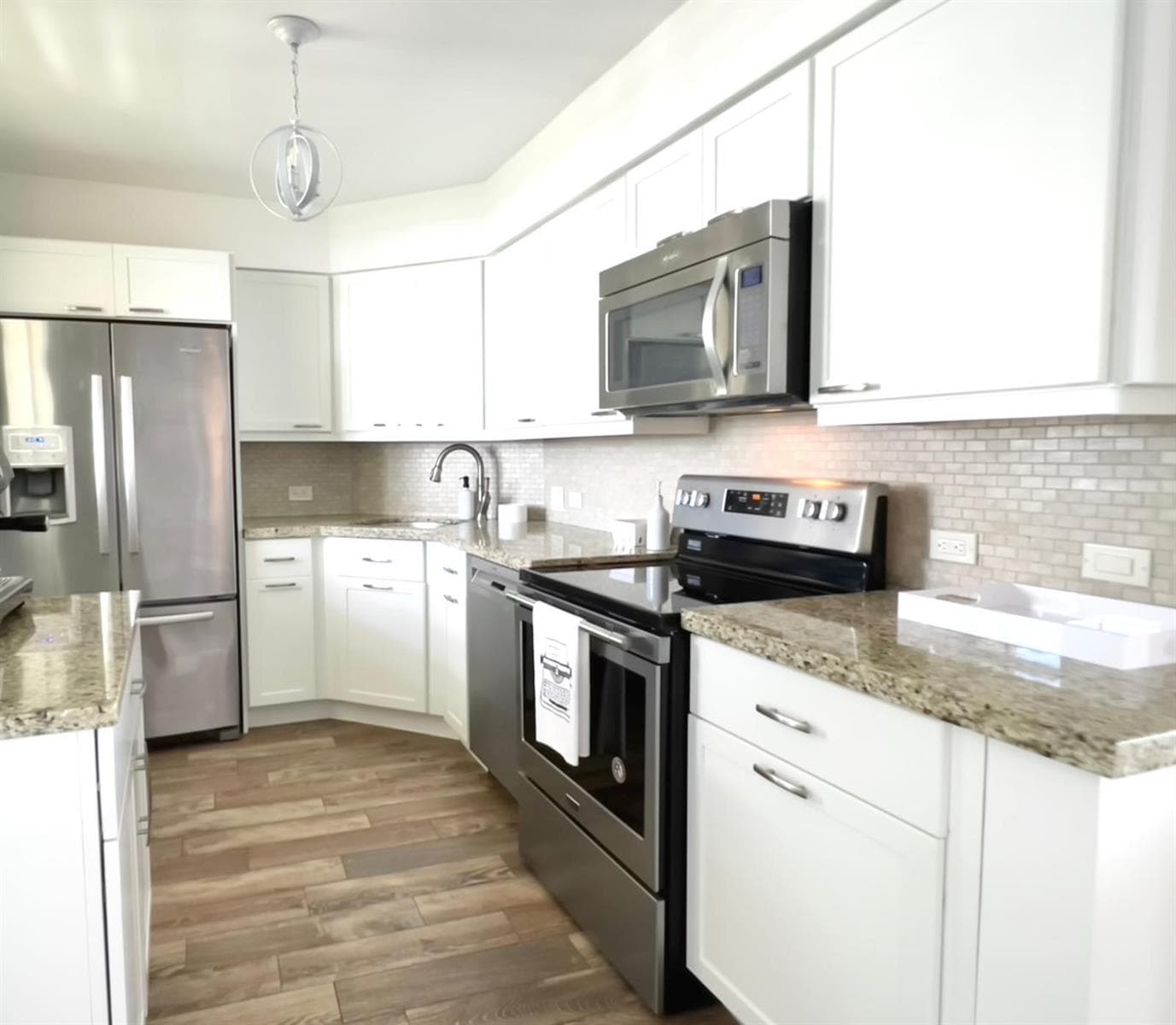 132 Lakeshore Drive 1118 photo 10