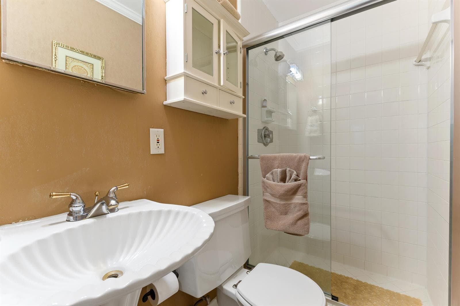 24 Marine Way photo 12
